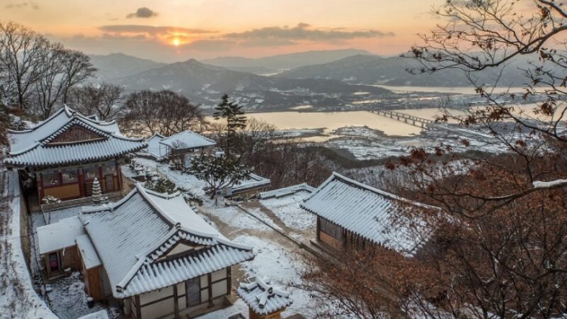 Vào mùa đông, Hàn Quốc khoác lên mình lớp tuyết trắng xóa