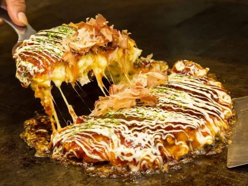 Món bánh xèo Okonomiyaki