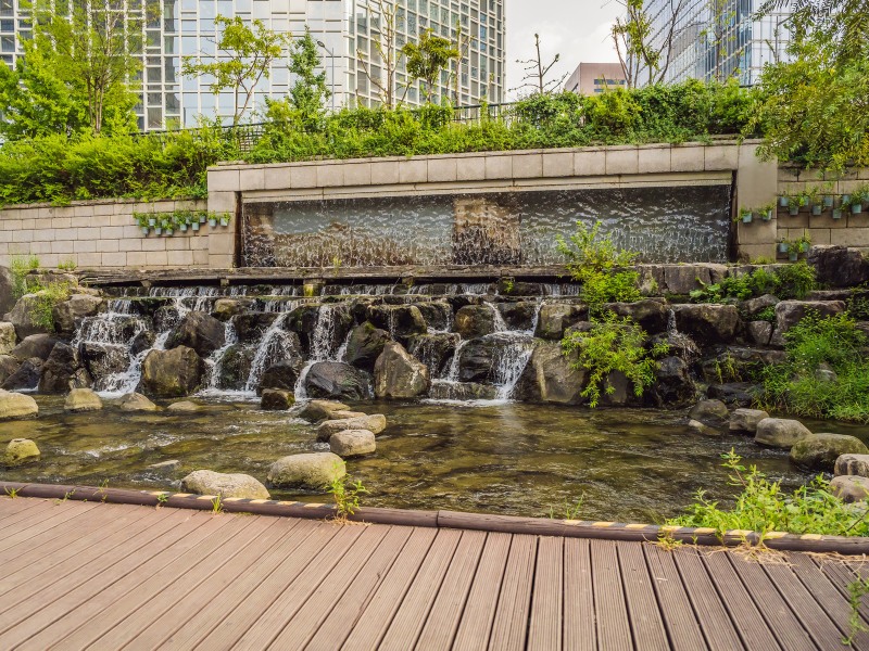 Cheonggyecheon stream