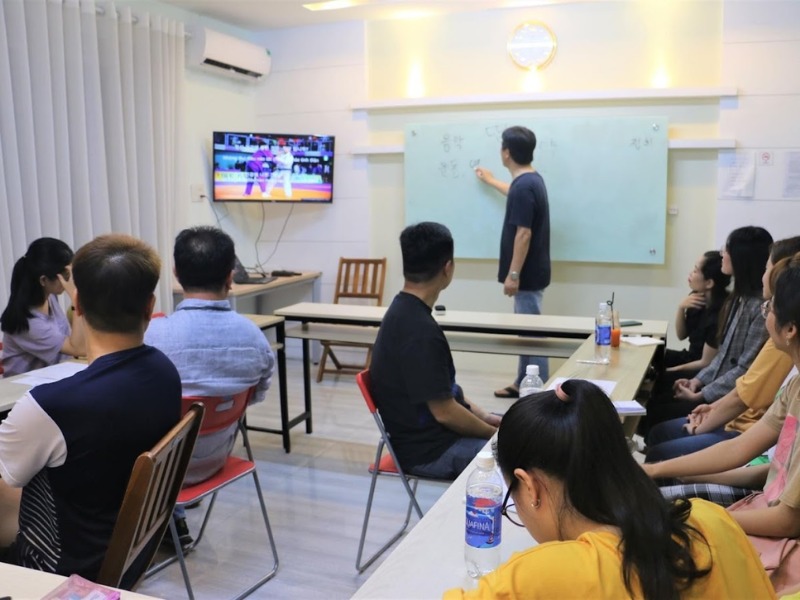 Trung Tâm dạy Tiếng Hàn tại Đà Nẵng Vision - VKLC